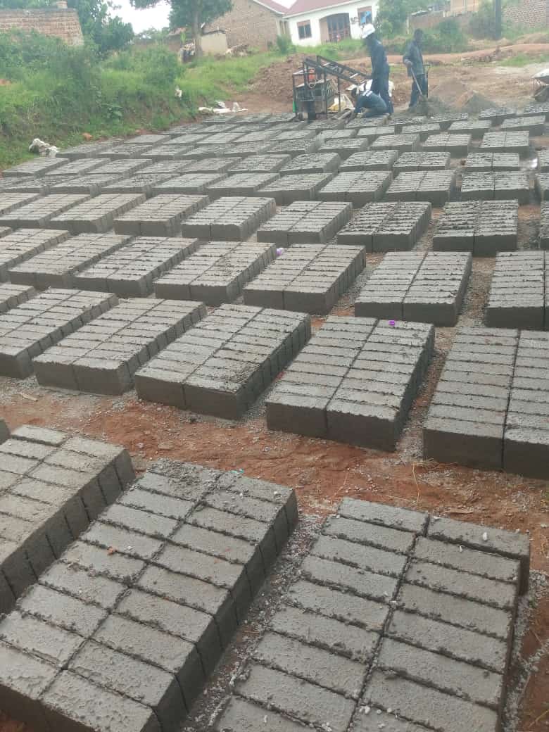 SOLID BRICKS